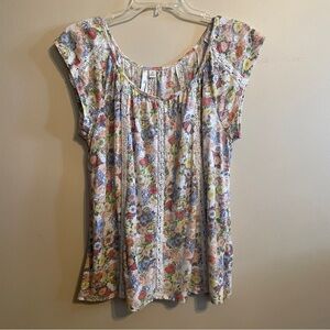 Lauren Conrad Floral Top Size Medium